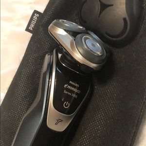 Philips Norelco Wet/Dry Shaver